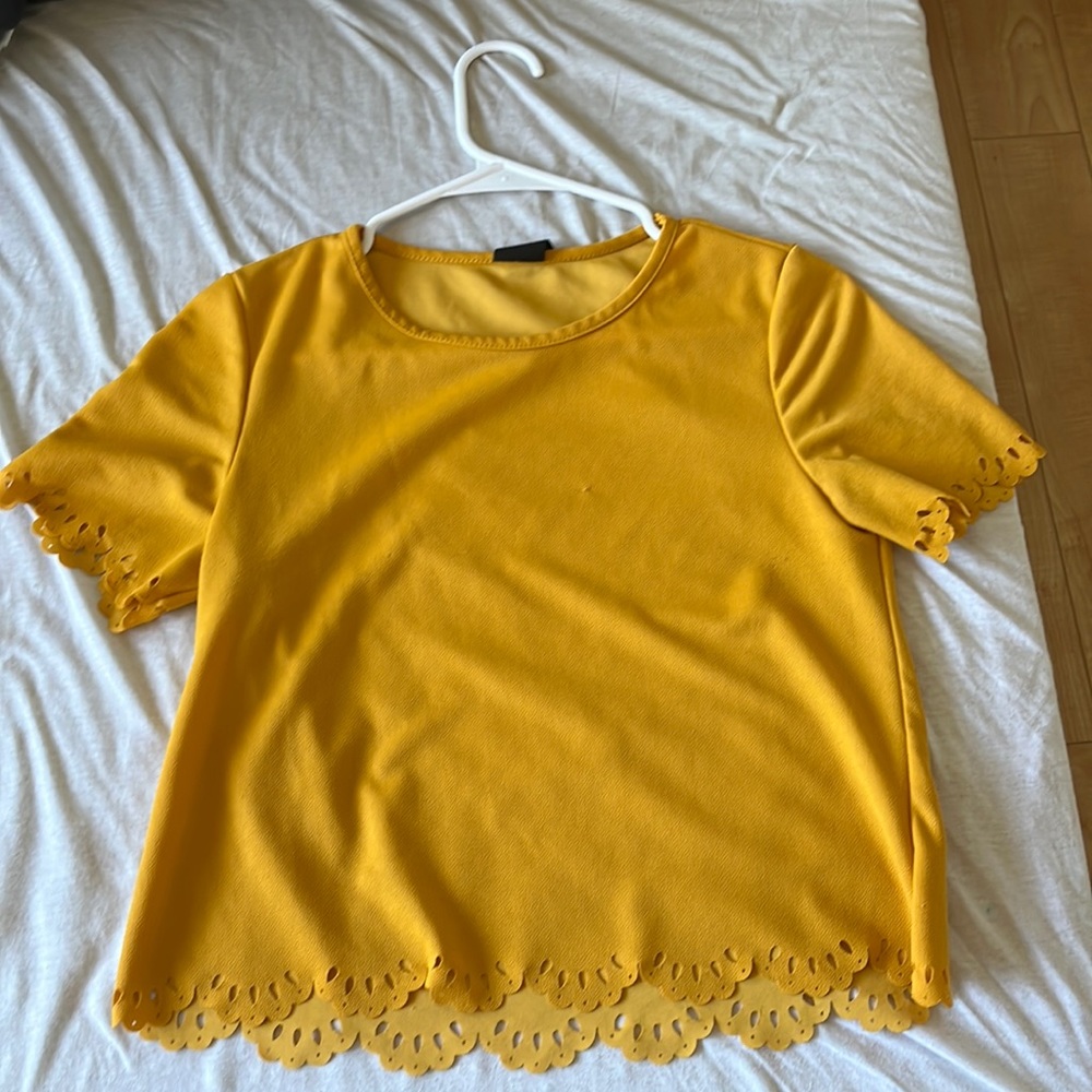 yellow scallop trimmed blouse